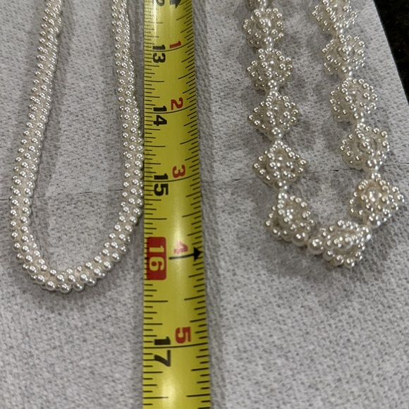 Lot of 2 Faux Pearl Bead Necklaces Pull-Over Retro Style - Picture 6 of 9
